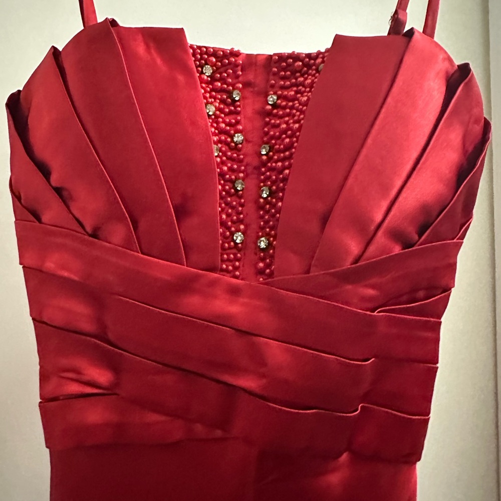 Elegant Red Satin Dress with Beaded Detail Size 2